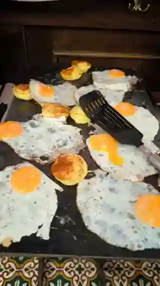 Café Extrablatt - Spiegeleier